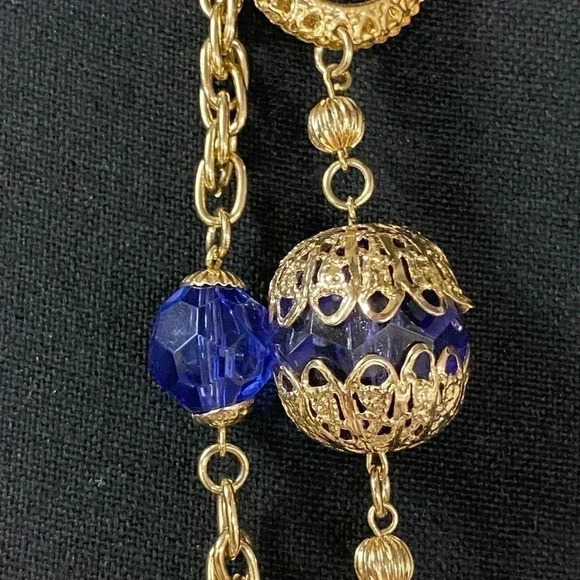 😍SET - NECKLACE (31”) AND PIERCED EARRINGS (2 3/4”) - Picture 4 of 10